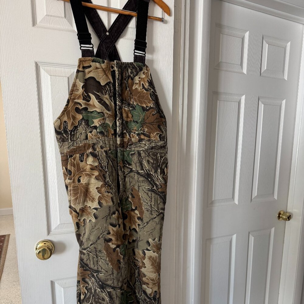 Men's insulated camouflage coveralls